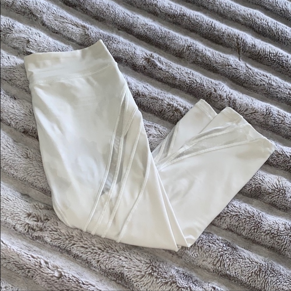 Lululemon Never Still Crop 21” - white